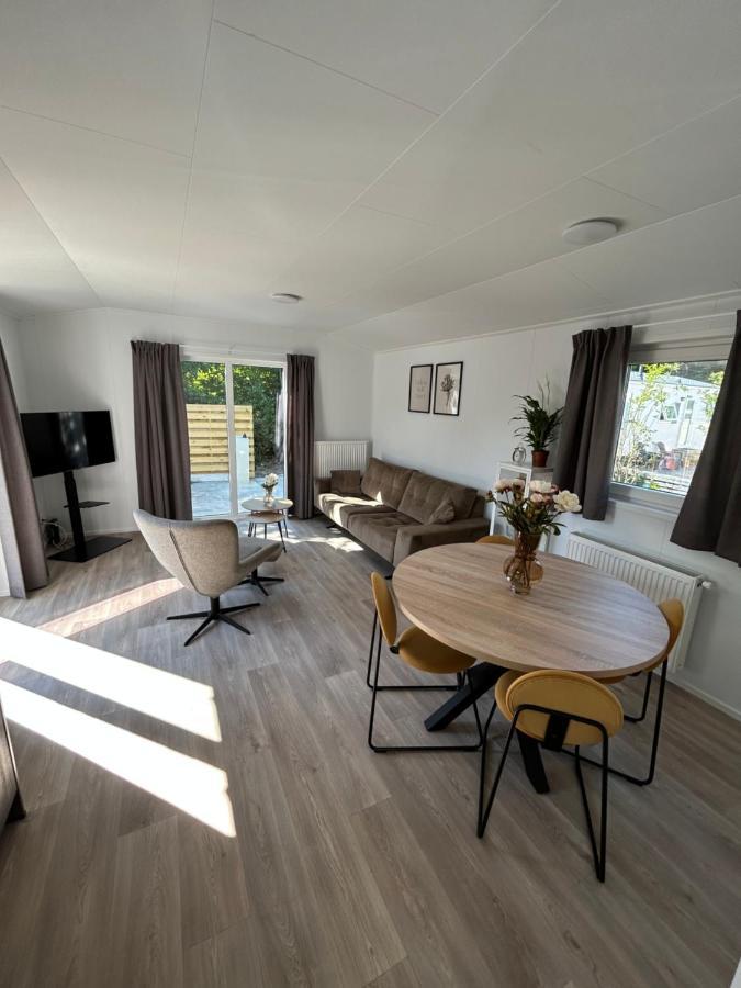 Breezy Beach Chalet Petten Extérieur photo